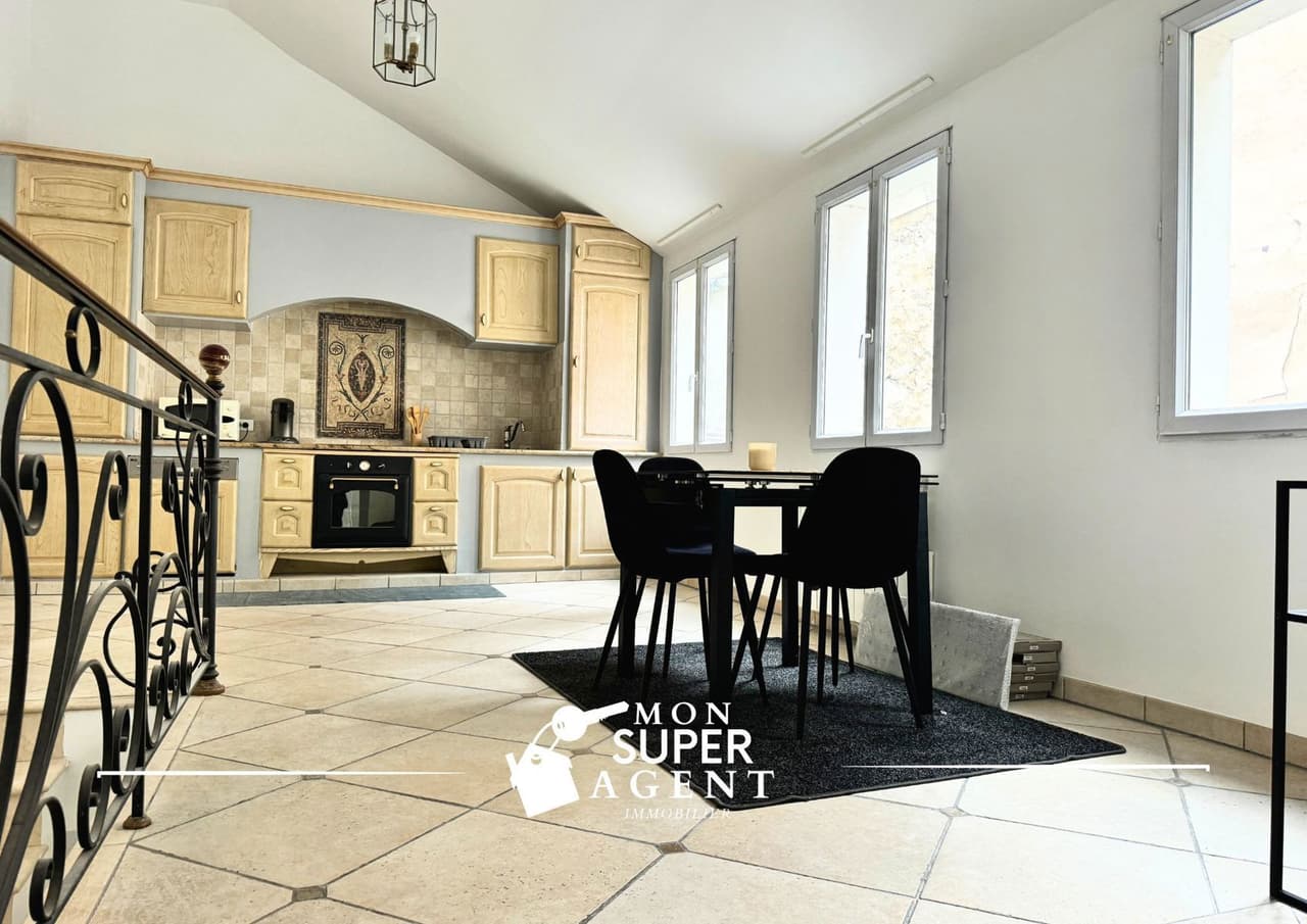 NOTRE DAME - Image 3