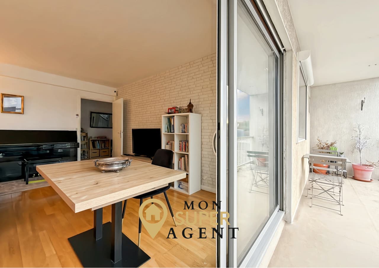 ROYALE - Plus d'images